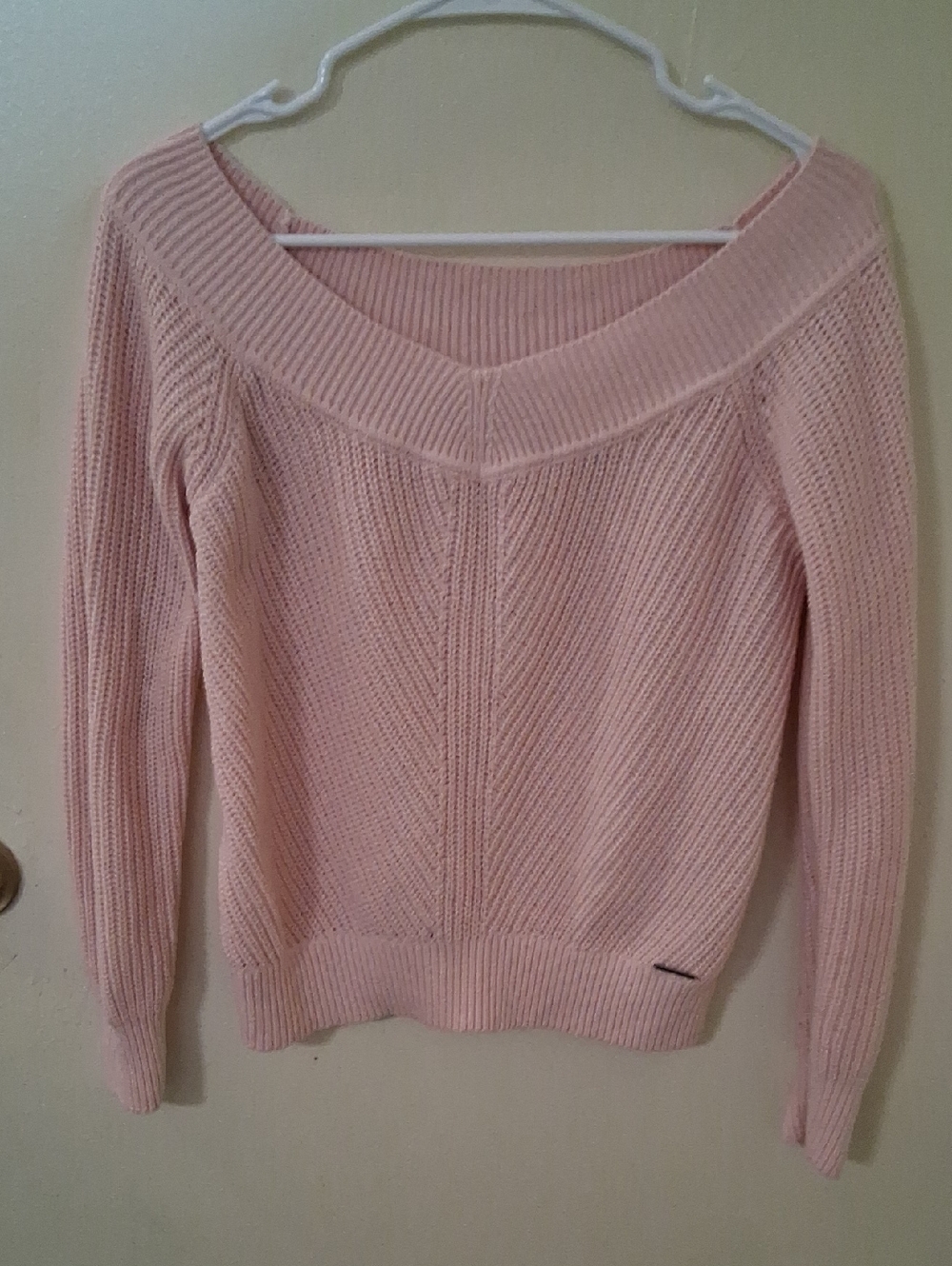 Abercrombie & Fitch Light Pink Off-the-Shoulder Knit Sweater